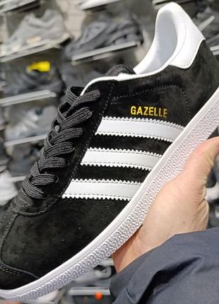 Кроссовки от бренда adidas gazelle