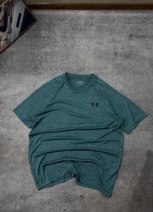 Футболка under armour