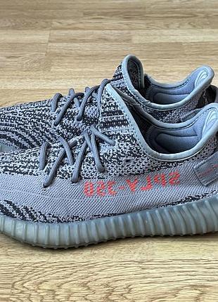 Кроссовки adidas yeezy boost оригинал в отличном состоянии 42,5 размер
