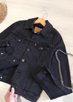 Брендовая джинсовая куртка levis (оригинал)
