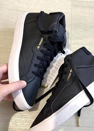 Новые брендовые натур. кожаные кроссовки adidas (оригинал)