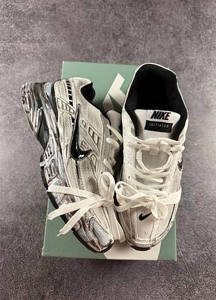 Nike initiator custom white black dirty