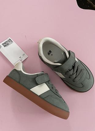 Кросівки h&m нові