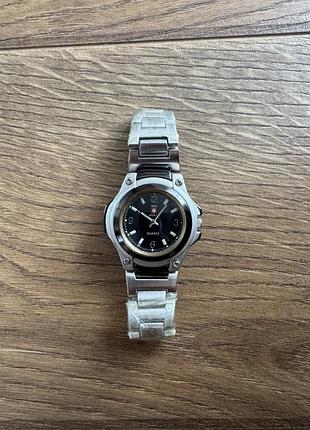 Годинник swiss