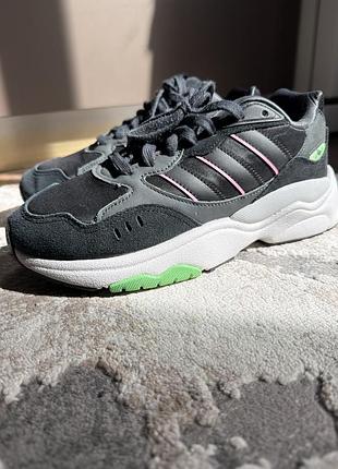 Кросівки adidas 2