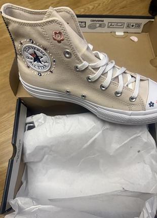 Кеди converse ніжно-рожевого кольору.нові.оригінал.розмір 8,5(39)