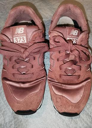Женские кроссовки new balance