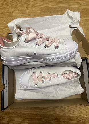 Кеди білі на платформі converse нові,оригінал,розмір 8,5(39).