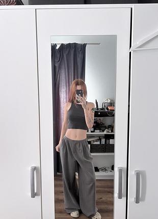 Трендові сірі брюки cropp