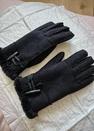 Теплые женские перчатки isotoner m, черные, faux suede