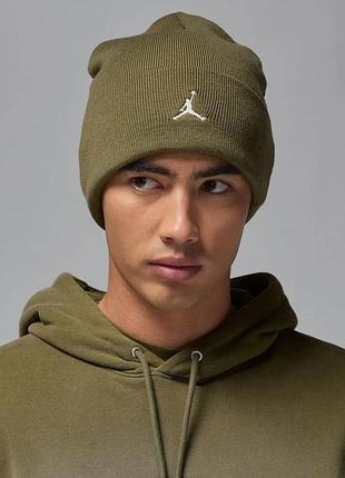 Шапка nike air jordan peak essential