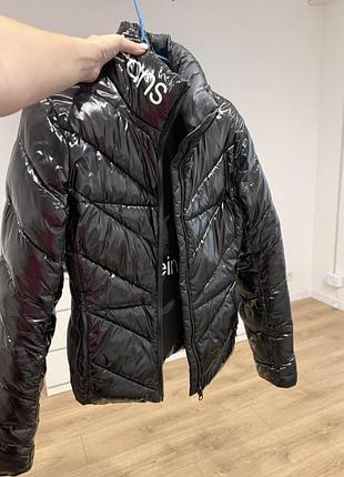 Стильна куртка calvin klein