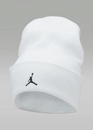 Шапка nike air jordan peak essential