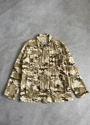 Камуфляжна куртка bershka розмір м