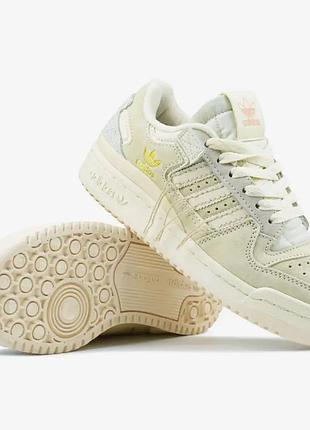 Adidas forum 84 low beige