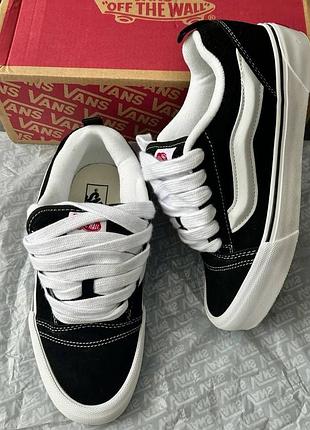 Vans knu school