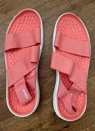 Нові сандалі crocs жіночі