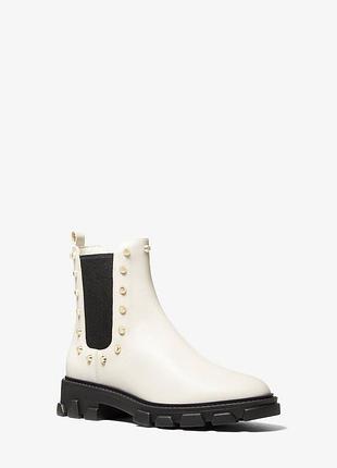 Жіночі черевики-челсі michael kors ridley studded bootie у світлому відтінку (light cream / off-white).розмір: 35;матеріал:шкіра