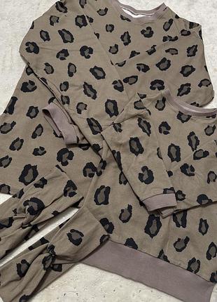 Продам кофточки із повʼязочками family look мама та донька. стан-нових!