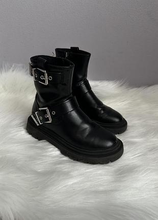 Демісезонні ботинки zara