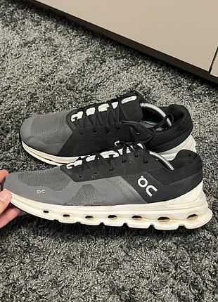 Оригінальні чоловічі кросівки on cloudrunner