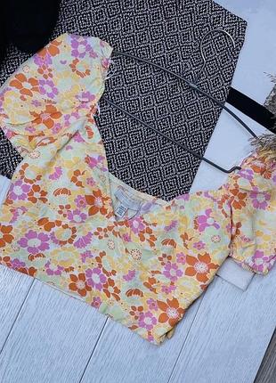 Короткий топ pull&bear xs топ в квітковий принт різнокольоровий топ