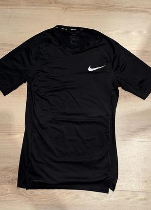 Компресійна футболка nike pro dri-fit чоловіча, розмір s, чорна