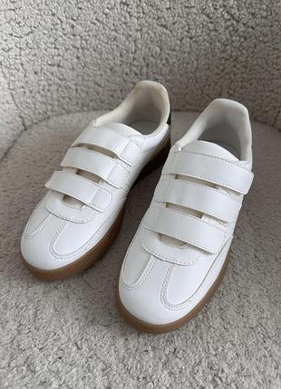 Кросівки zara