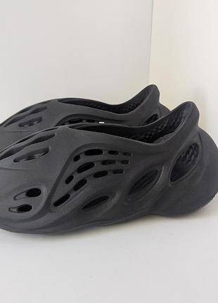 Шлепанцы adidas yeezy foam runner