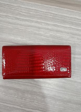 Кошелек женский balisa кожаный лаковый на магните 19x9x3 см Красный