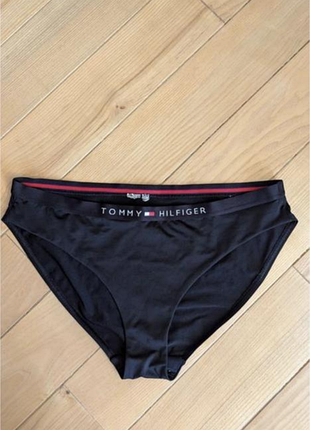 Купальник плавки от бренда tommy hilfiger