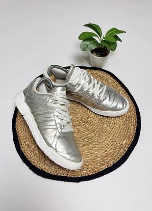 Жіночі кросівки adidas