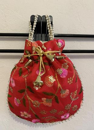 Чарівна сумка-потлі (potli bag), , прикрашена паєтками і гладдю.