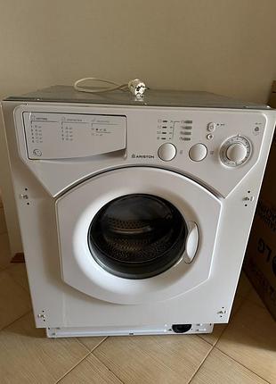 Пральна машина ariston lbe 129 / вбудована  / робоча/ можливий торг