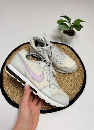 Жіночі кросівки nike