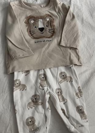 Костюм, 62 розмір