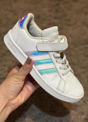 Оригінальні дитячі кросівки adidas на дівчинку 32 розмір (20см) б/в