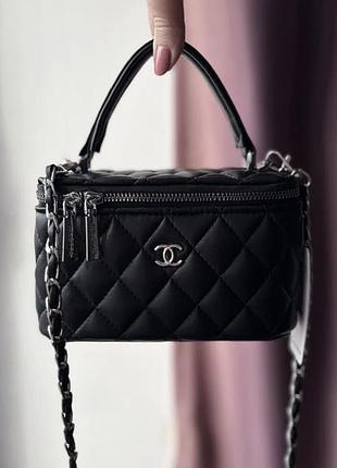 Сумка chanel чорного кольору