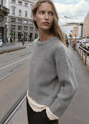 Вовняний светр вільного крою з мереживом zara свитер из смесовой шерсти с кружевом