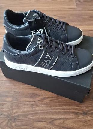 Оригінальні кросівки ea7 emporio armani
розмір 39