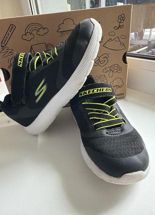 Skechers кросівки