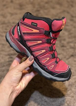 Оригінальні дитячі черевички кросівки salomon gore-tex  33 розмір (21см) б/в