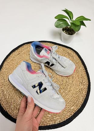 Кросівки new balance для дівчинки