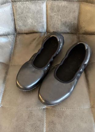 Шкіряні балетки sole runner