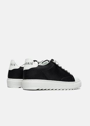 Numeris black lether 3