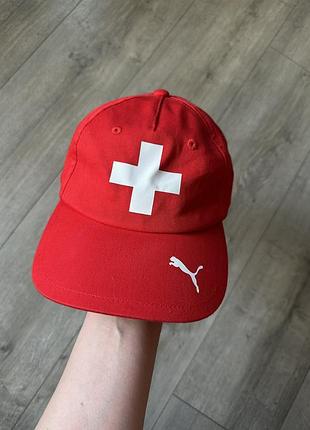 Червона кепка puma збірної швейцарії / swiss olympic оригінал снепбек