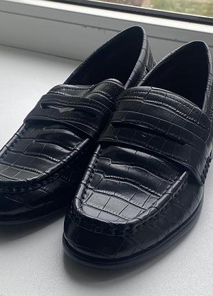 Шкіряні лофери zara 38 розмір