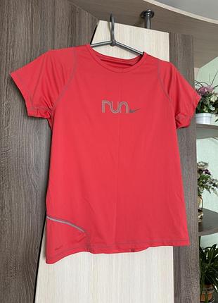Спортивна футболка nike run спортивна жіноча футболка nike s футболка для занять спортом бігу тренувань фітнесу йоги