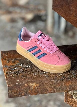 Стильні жіночі кросівки adidas gazelle bold pink glow