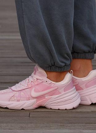 Nike runtekk pink flowers